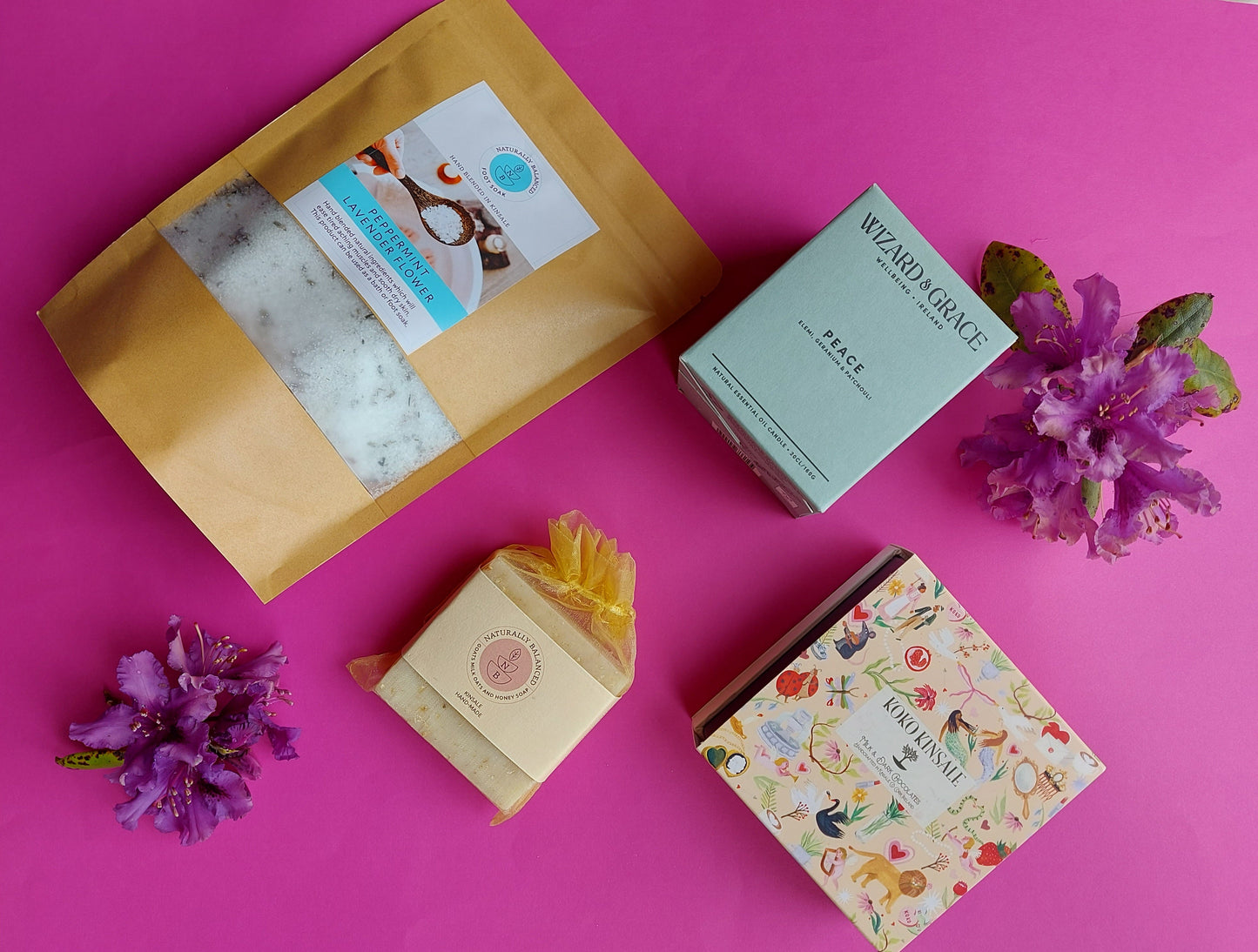 The Mná Gift Box